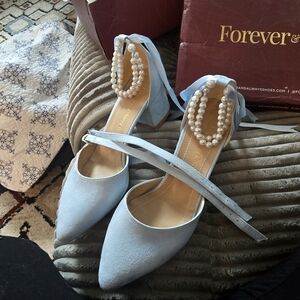 Elegant Blue Pearl-Embellished Women's Shoes